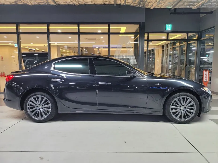 Maserati Ghibli — фото 9