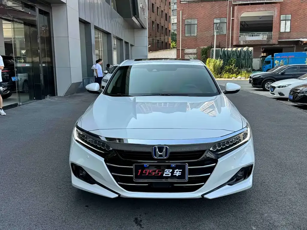 Honda Accord — фото 9