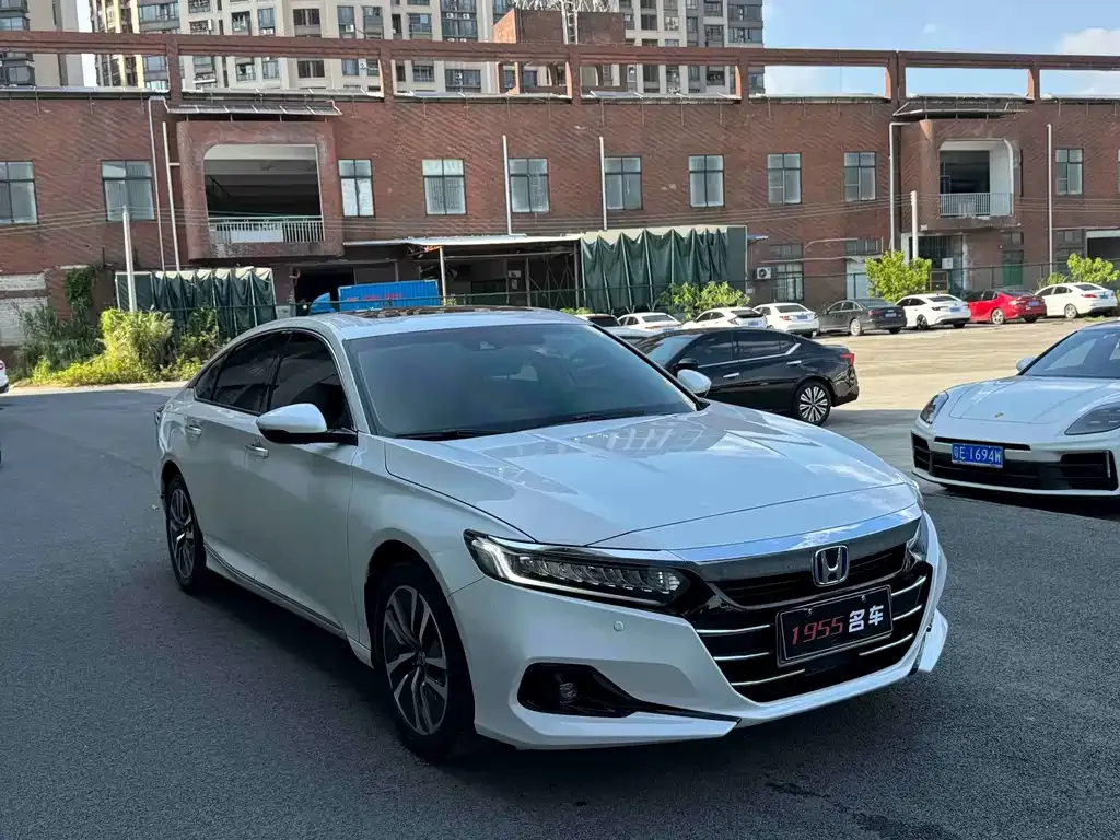 Honda Accord — фото 7