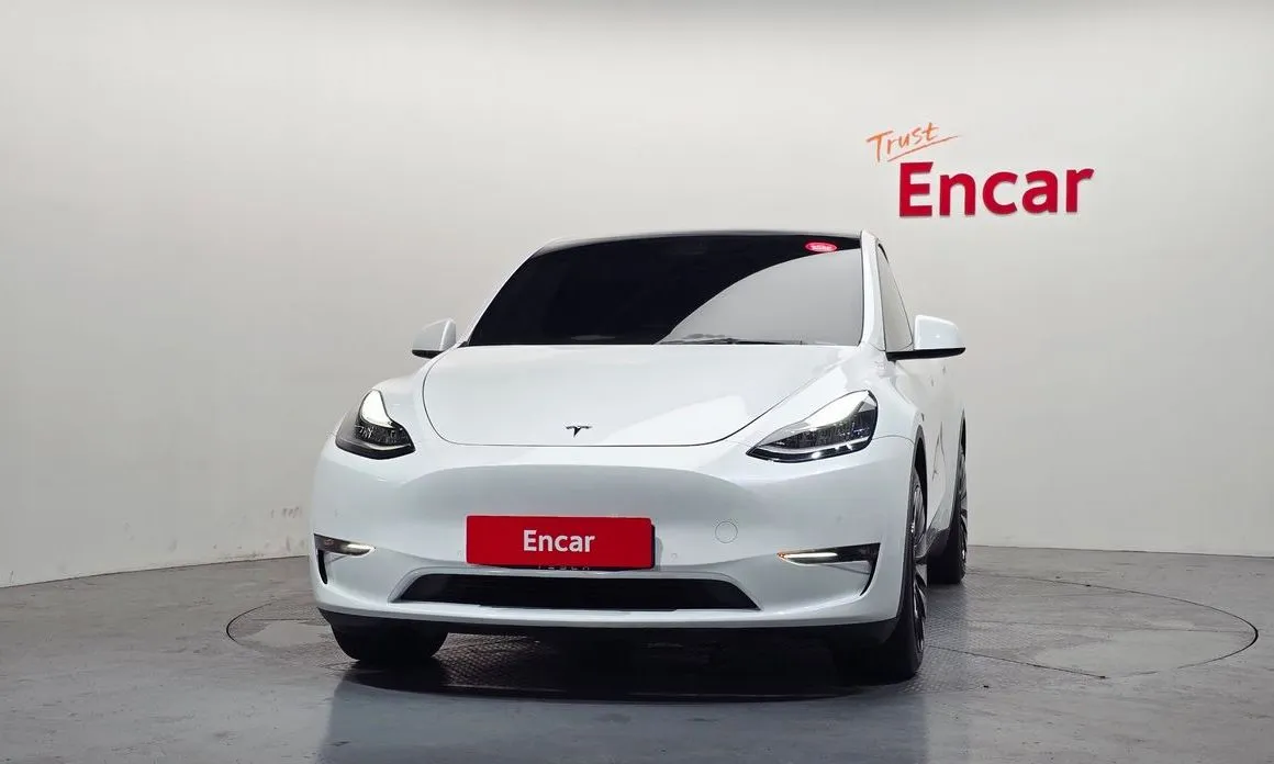 Tesla Model Y — фото 9