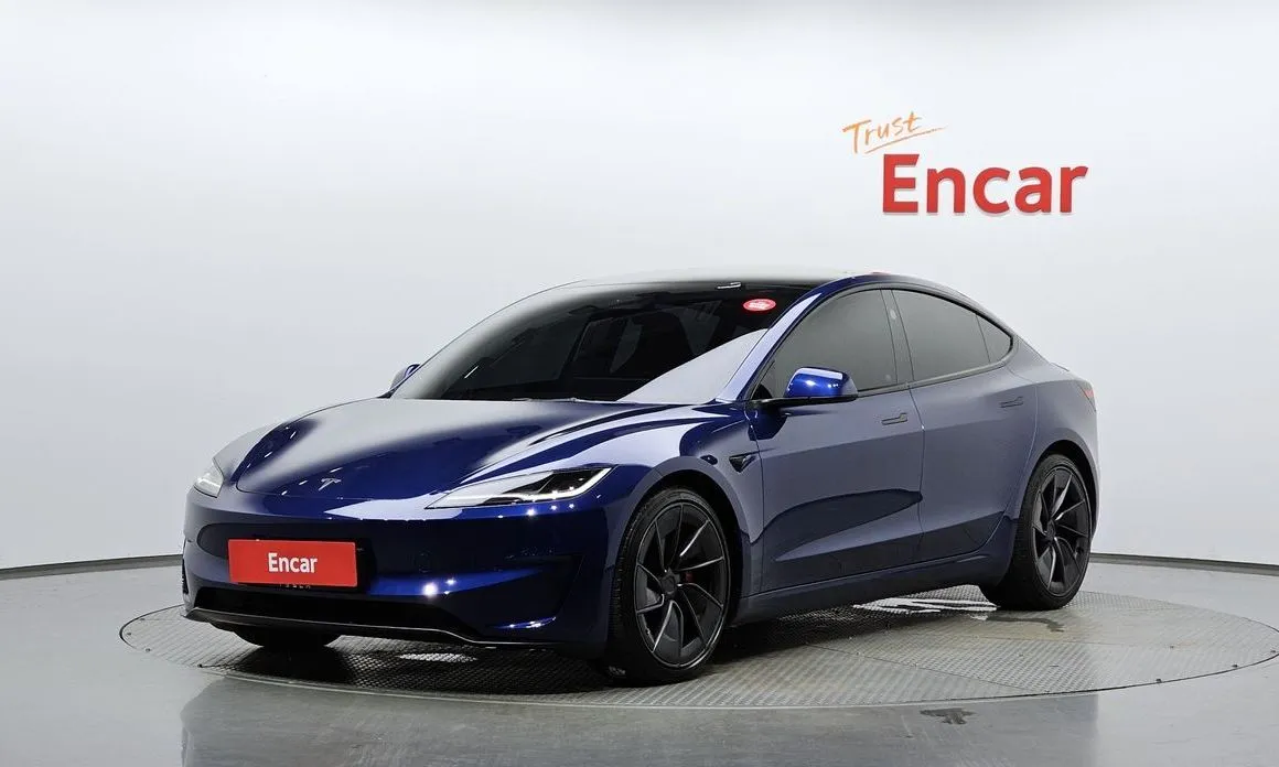 Tesla Model 3 — фото 1
