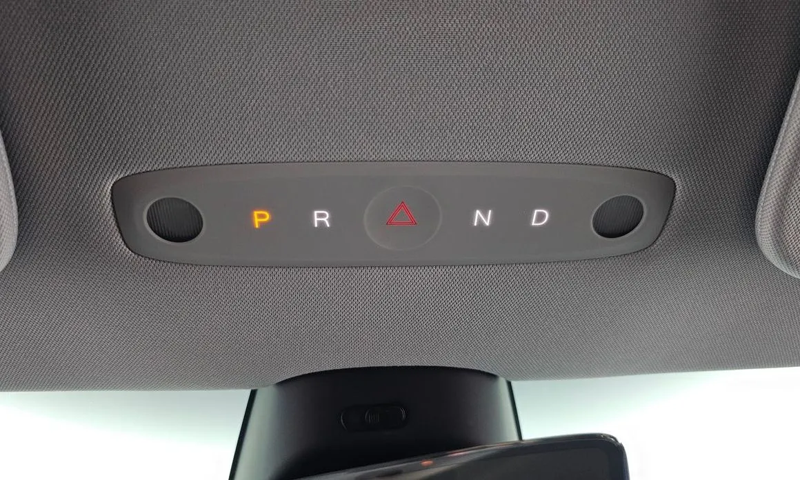 Tesla Model 3 — фото 10