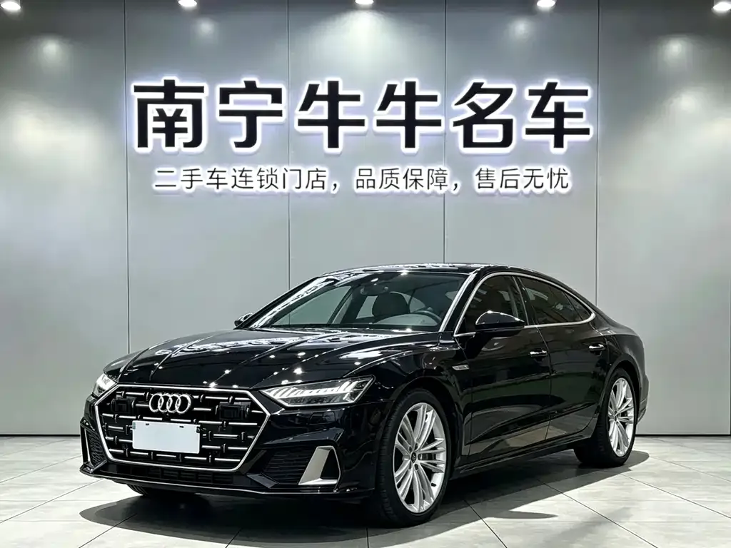 Audi A7L — фото 1