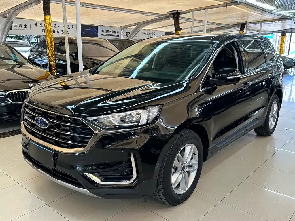 Ford Edge — фото 1