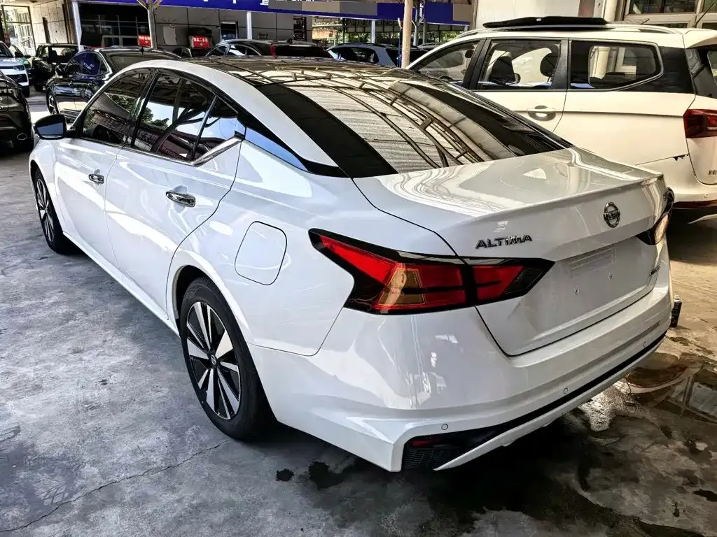 Nissan Teana — фото 10