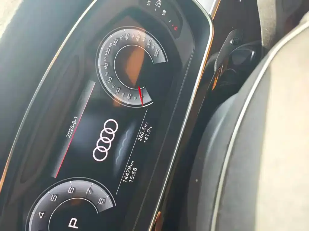 Audi A8 — фото 2