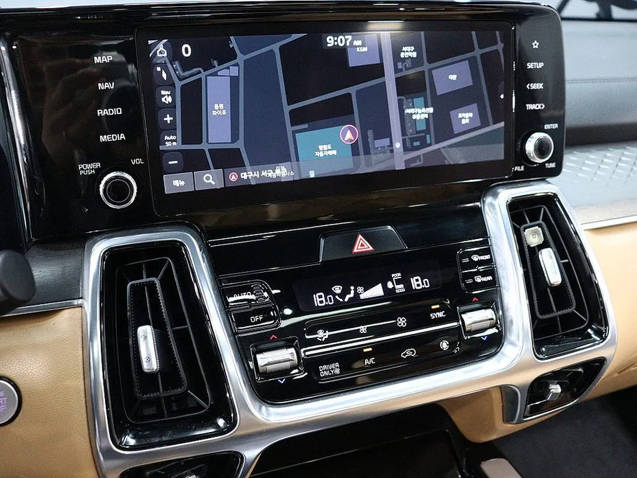 Kia Sorento — фото 9