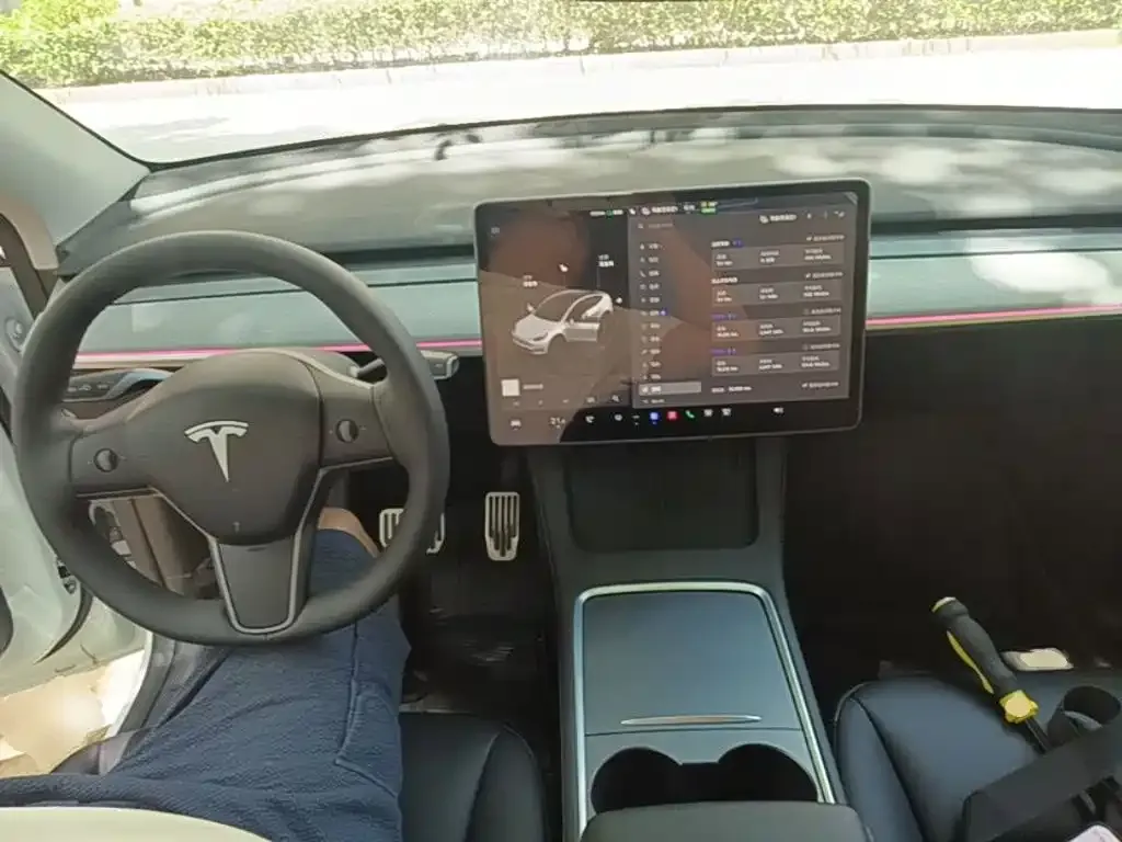 Tesla Model Y — фото 2