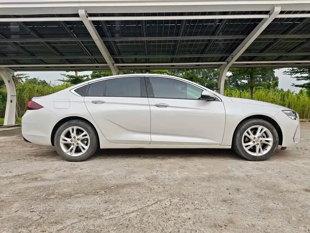 Buick Regal — фото 10