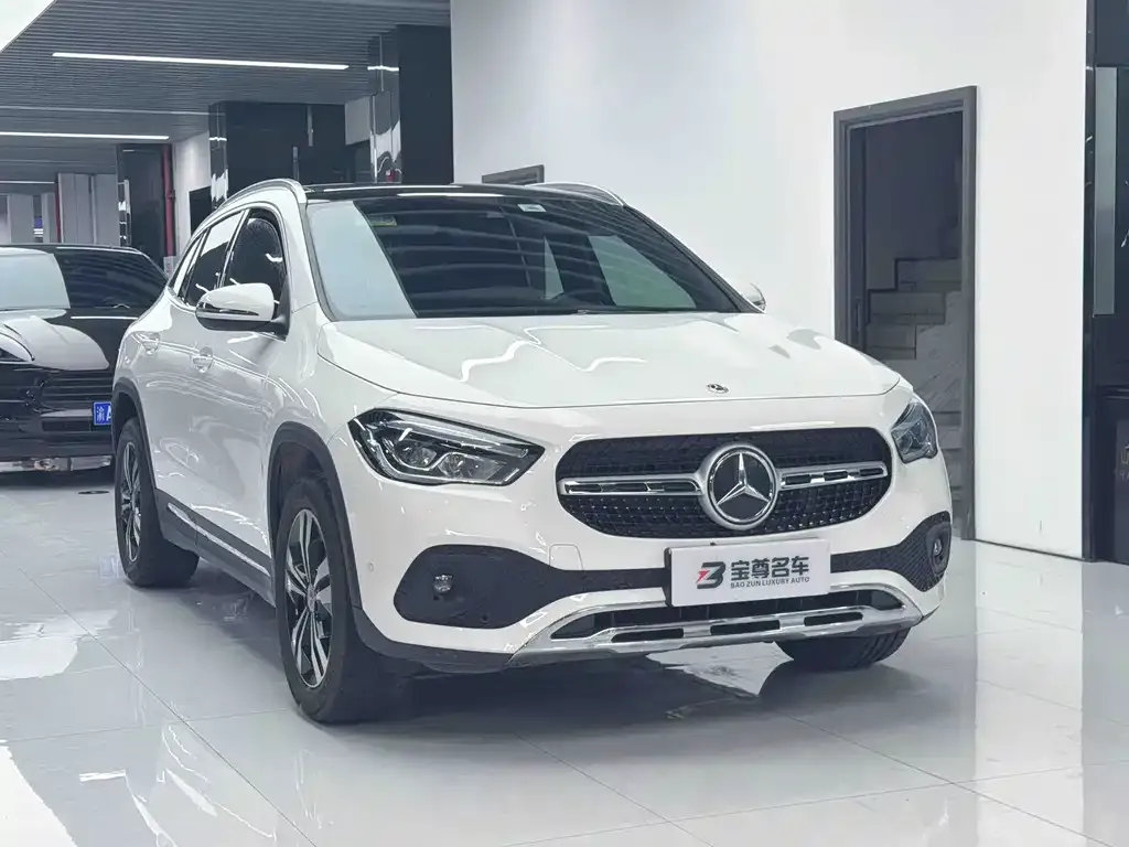 Mercedes-Benz GLA — фото 10
