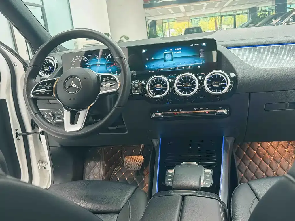 Mercedes-Benz GLA — фото 6