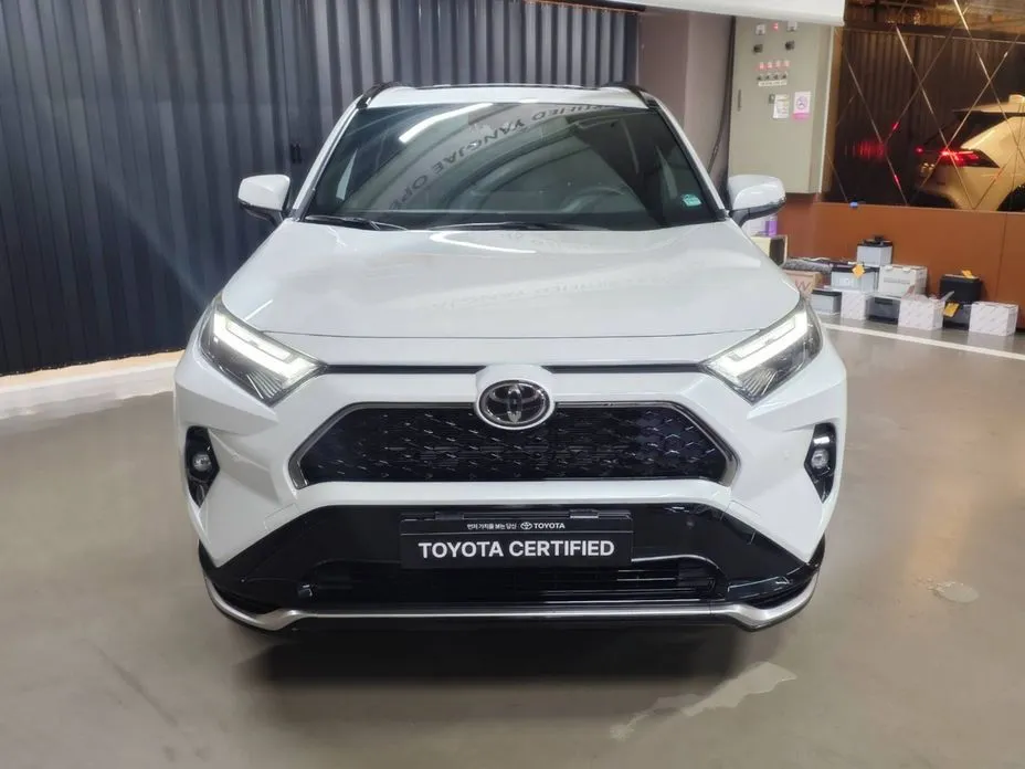 Toyota RAV4 — фото 3