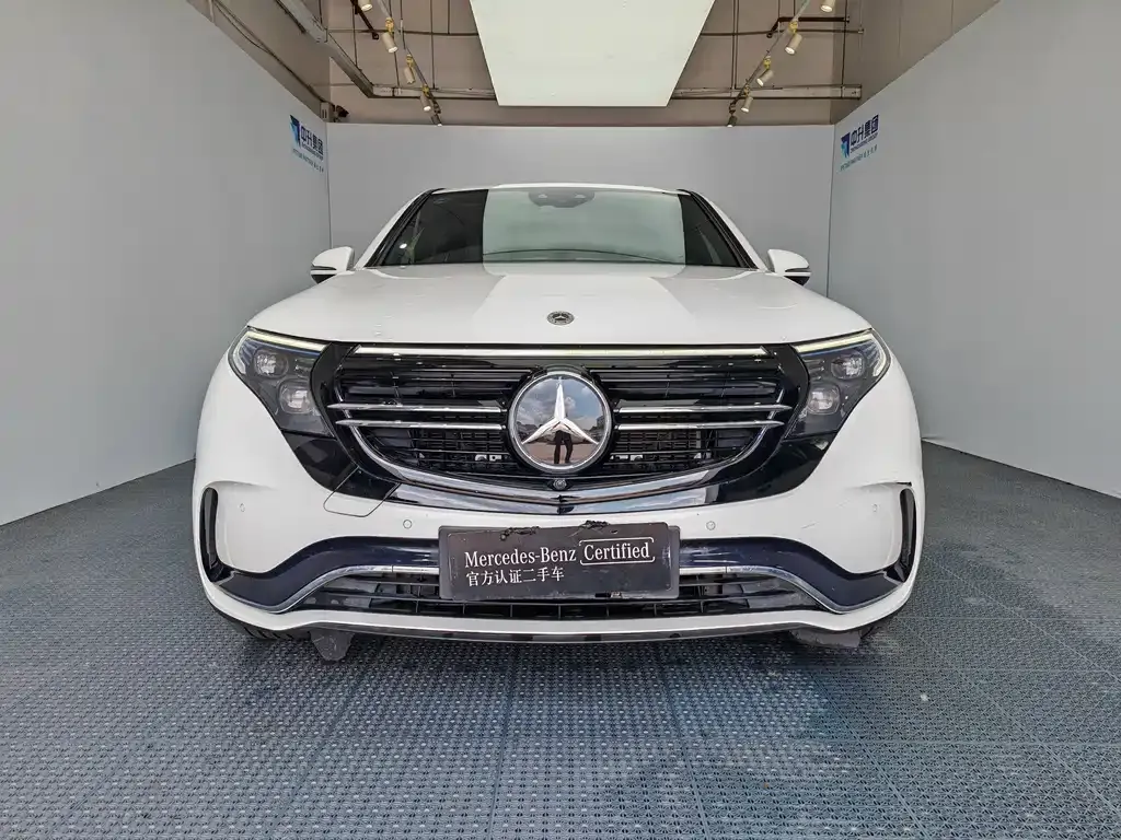 Mercedes-Benz EQC — фото 4