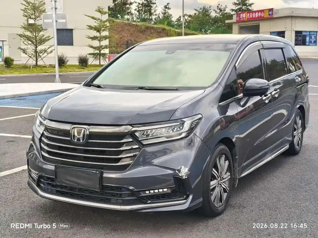 Honda Odyssey — фото 1