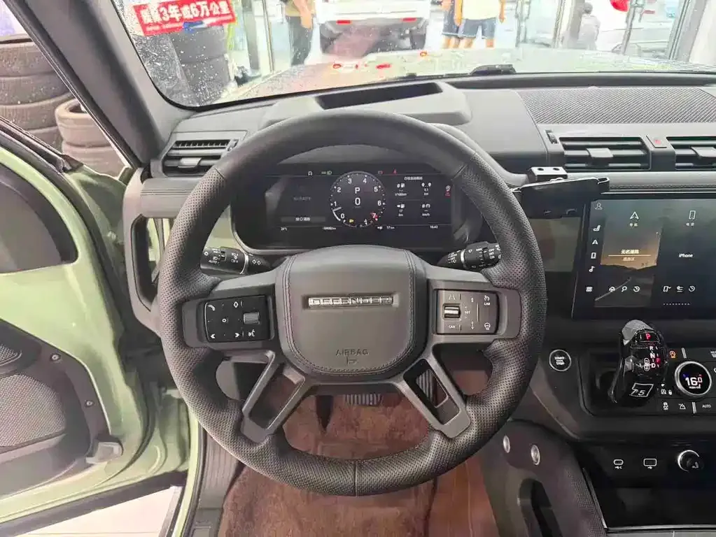 Land Rover Defender — фото 4