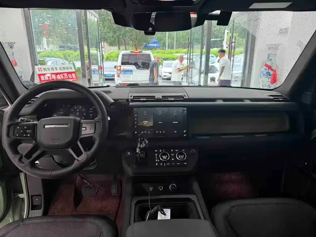 Land Rover Defender — фото 9