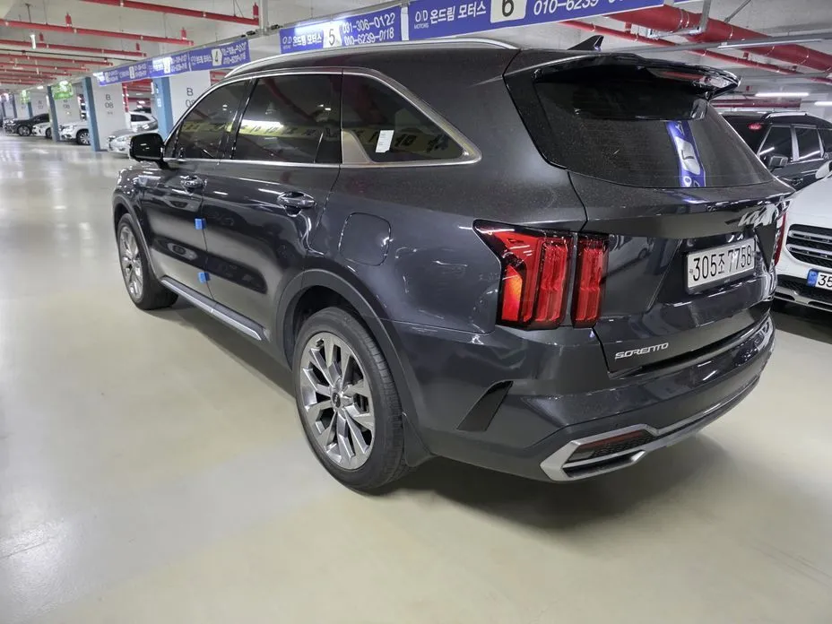 Kia Sorento — фото 5