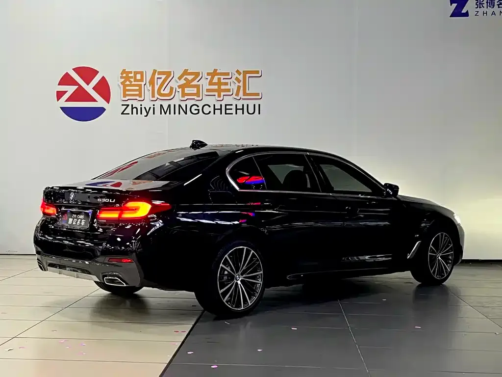 BMW 5 Series — фото 10