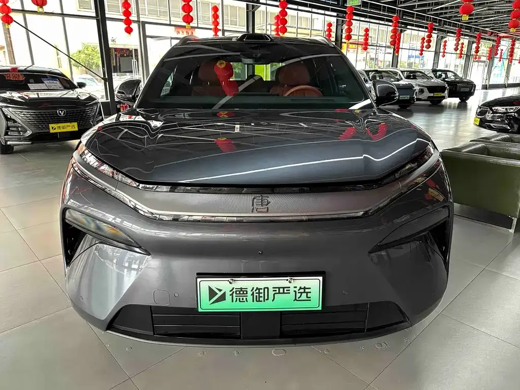 BYD Tang L — фото 6