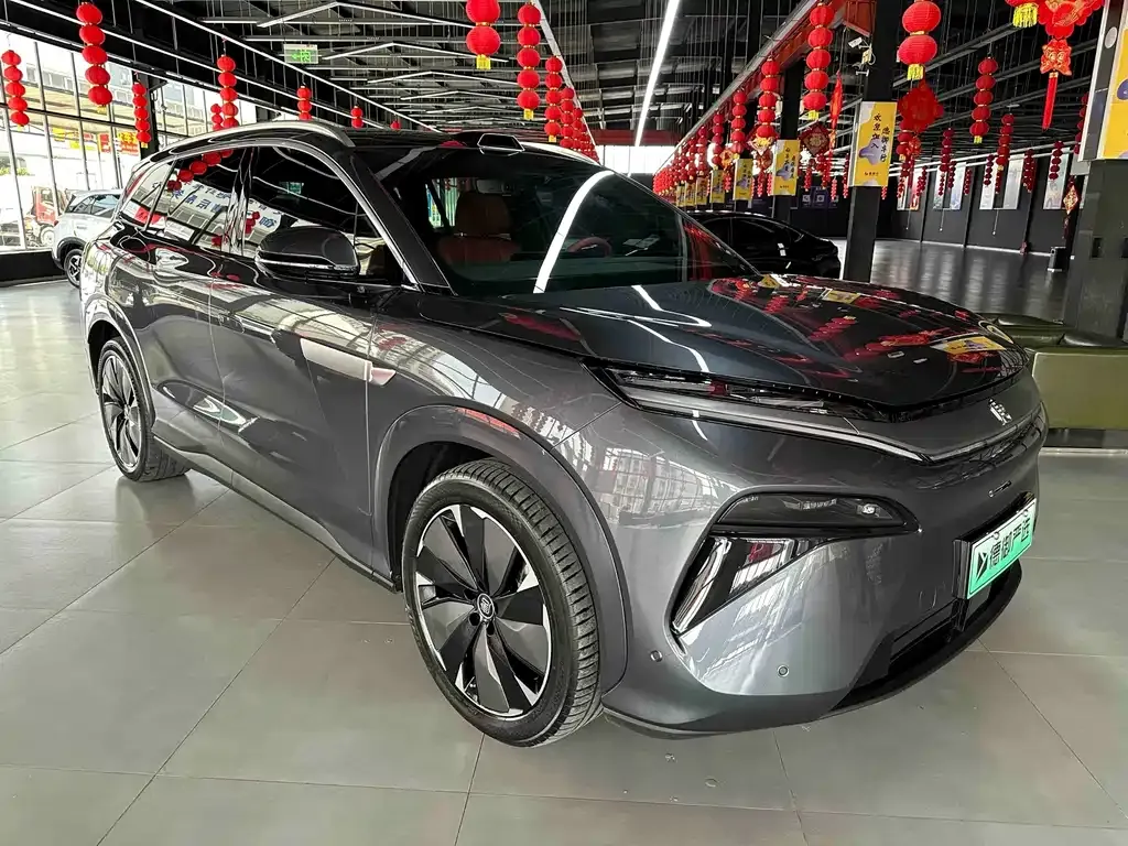 BYD Tang L — фото 10