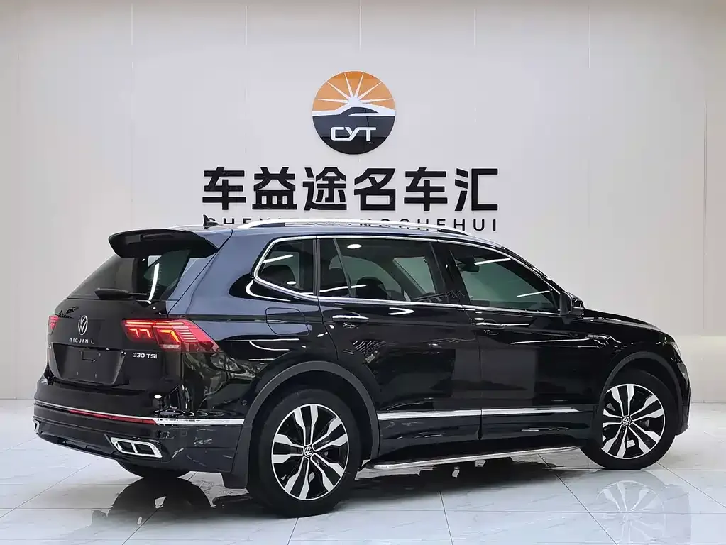 Volkswagen Tiguan L — фото 9
