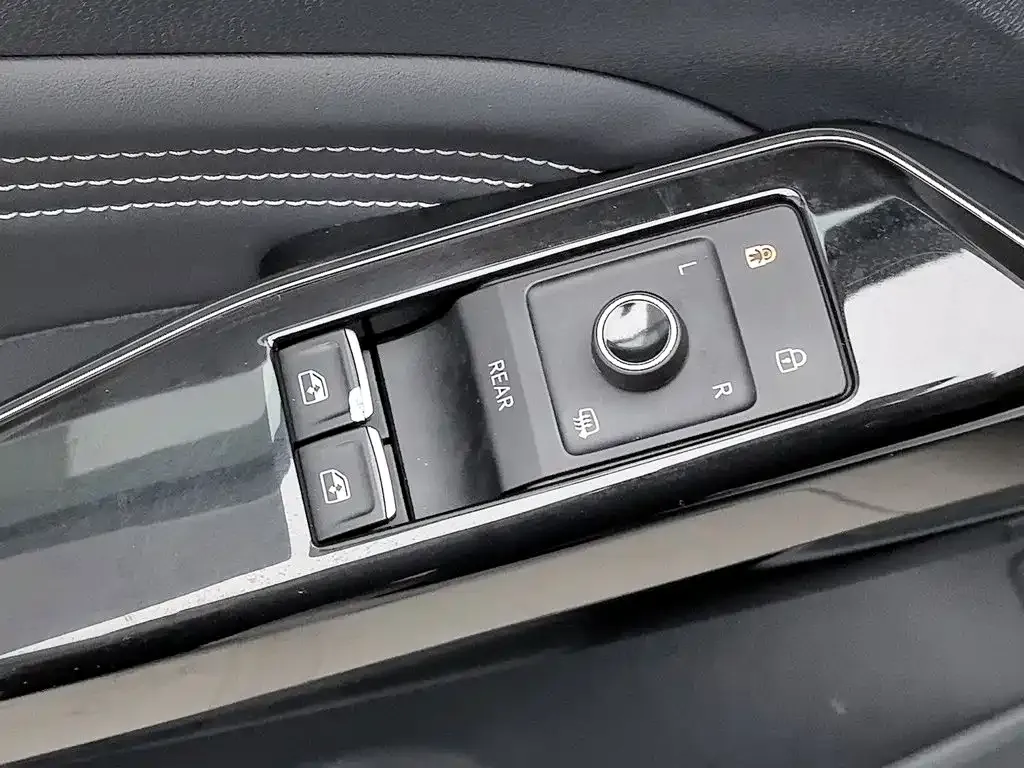 Volkswagen ID.4 Crozz — фото 10