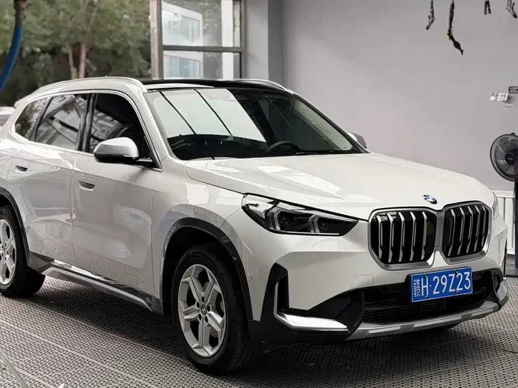 BMW X1 — фото 5