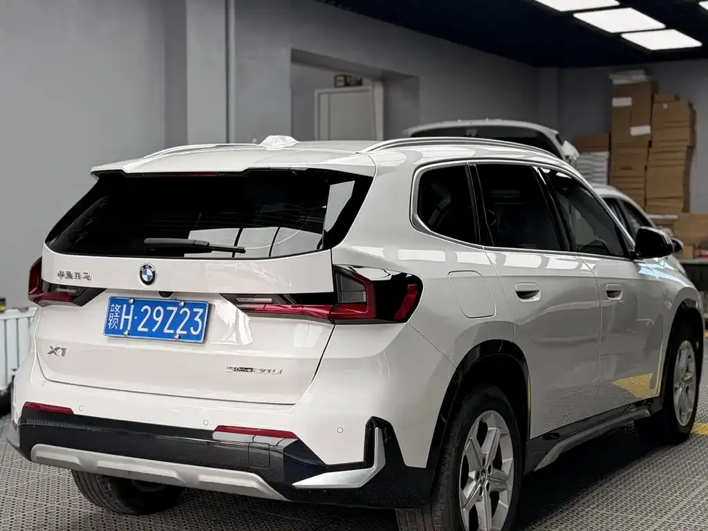 BMW X1 — фото 3