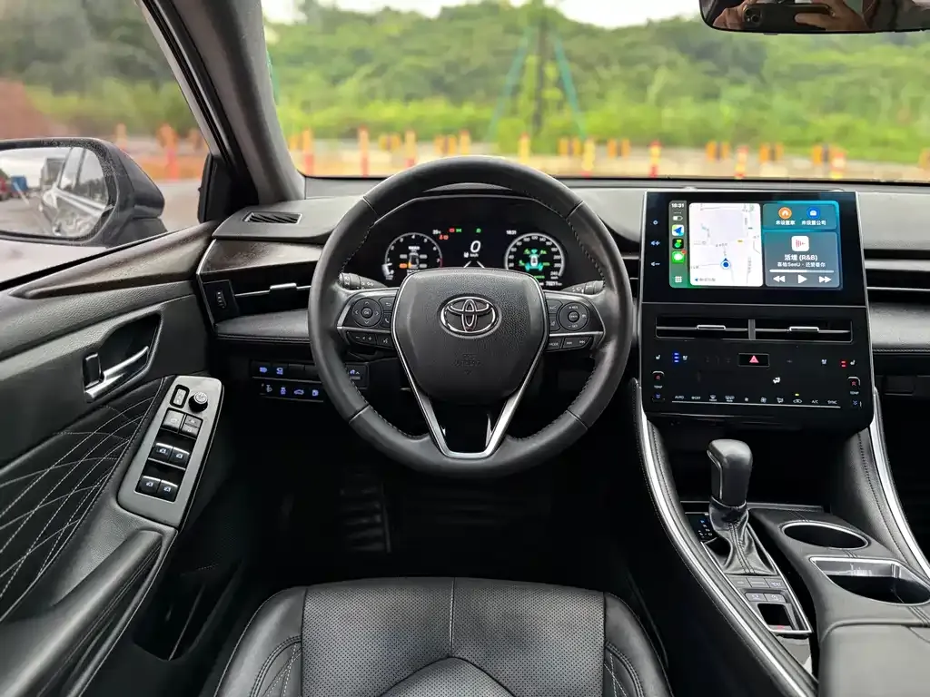 Toyota Avalon — фото 10