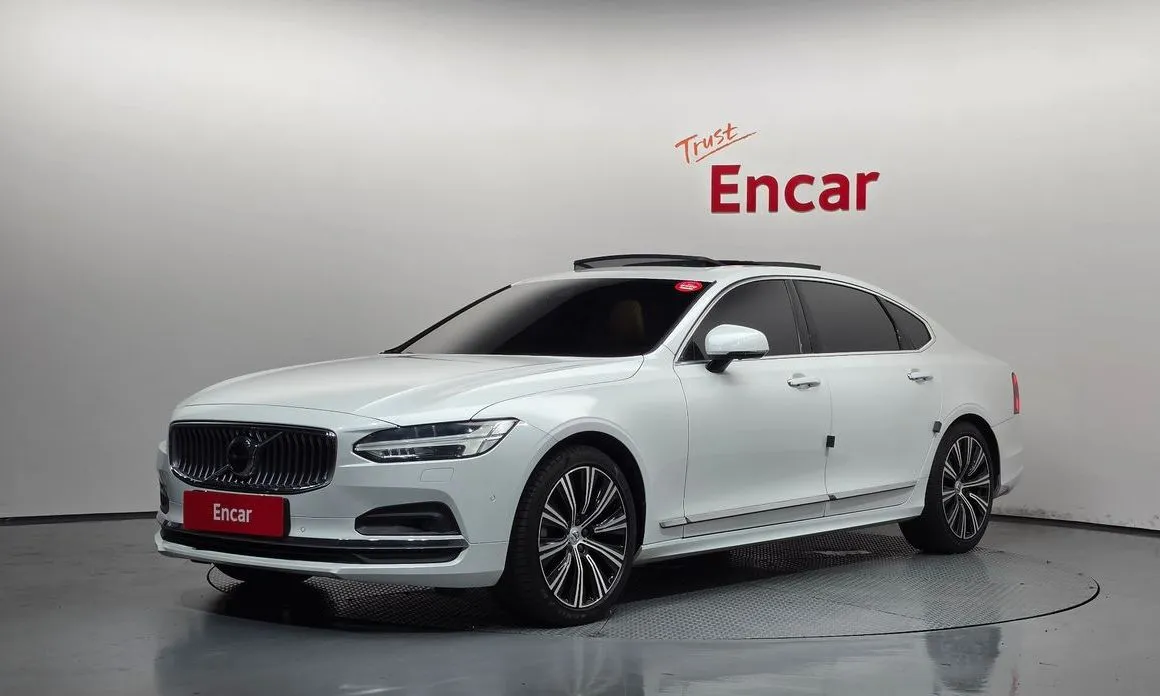 Volvo S90 — фото 1
