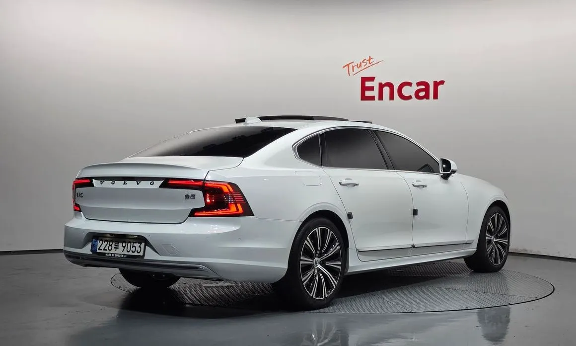Volvo S90 — фото 4