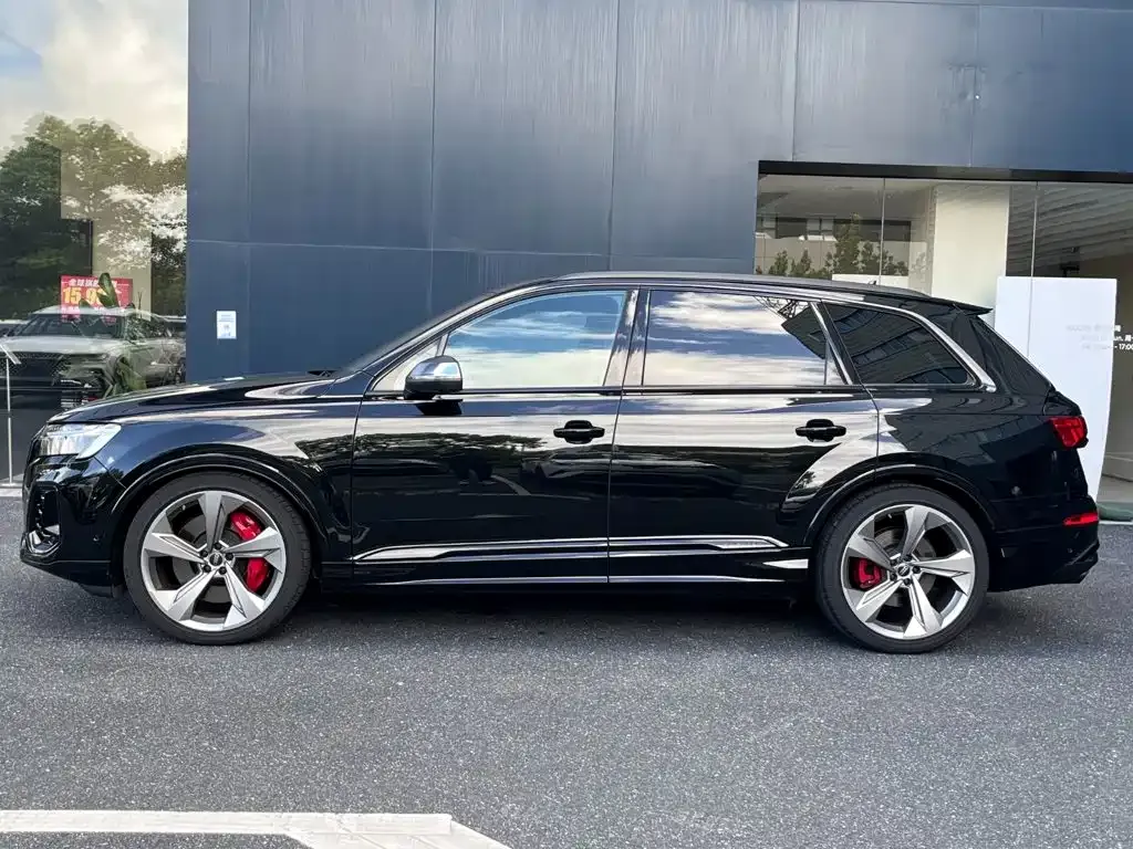 Audi SQ7 — фото 4