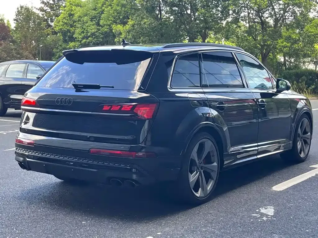 Audi SQ7 — фото 8
