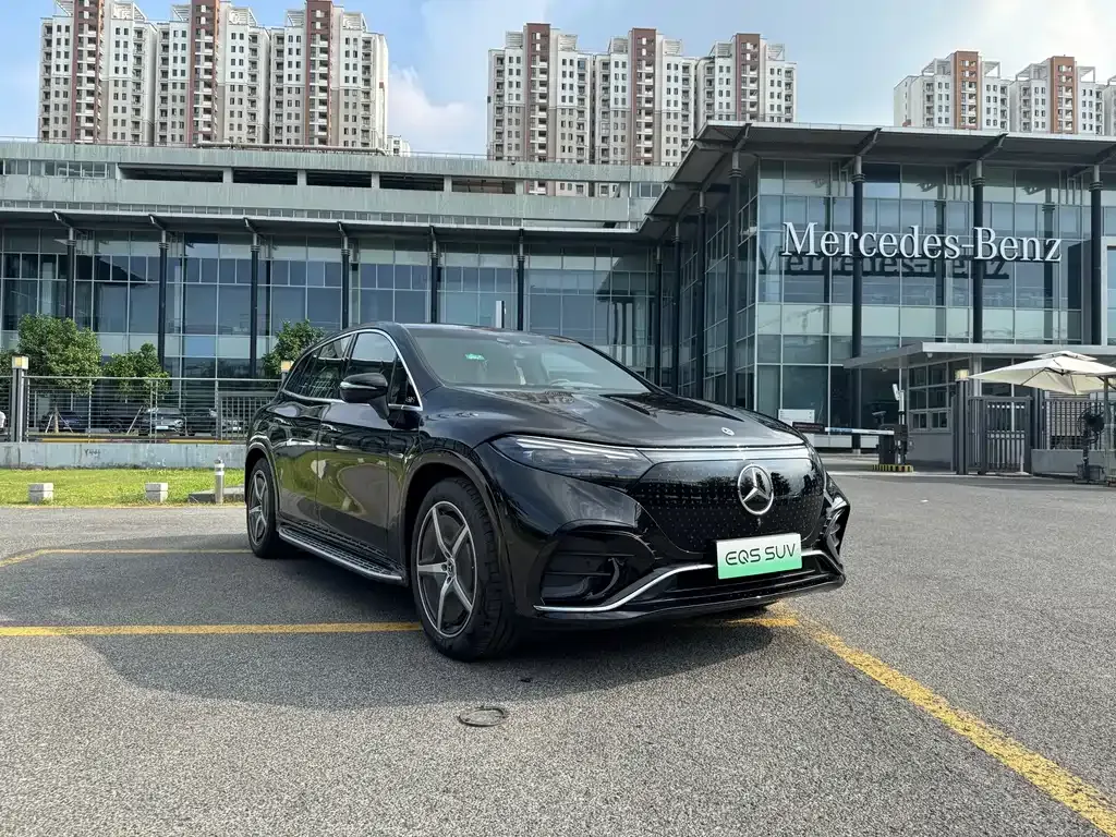 Mercedes-Benz EQS SUV — фото 7