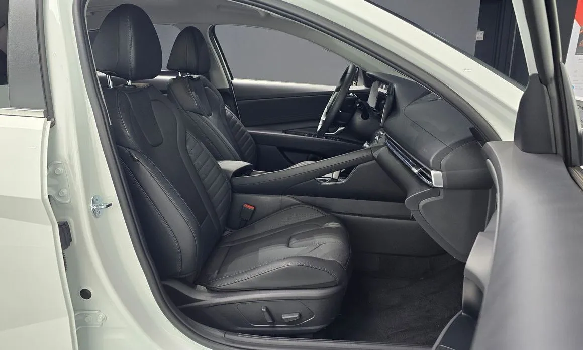 Hyundai AVANTE — фото 9