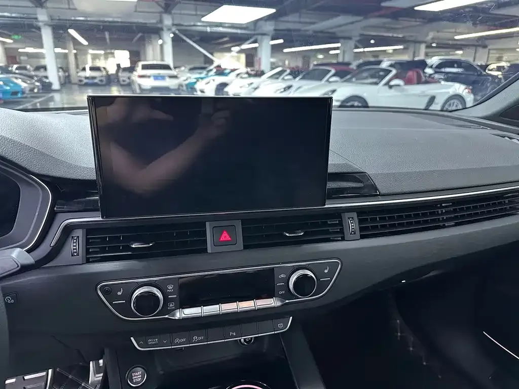 Audi A4L — фото 5
