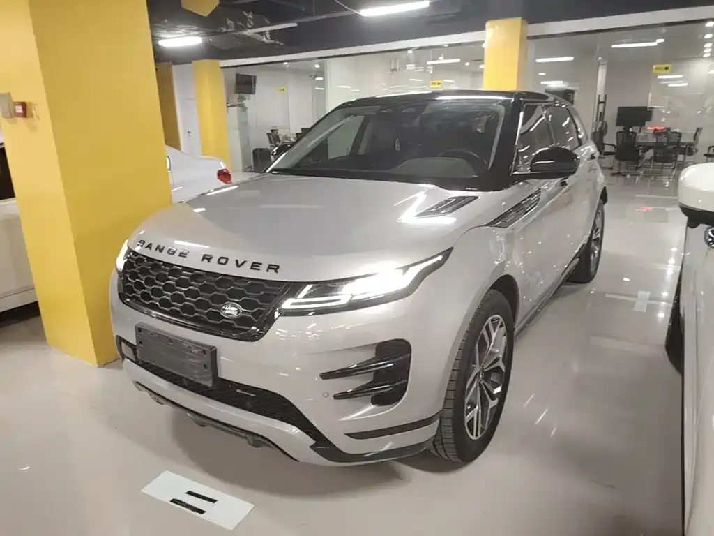 Land Rover Evoque — фото 1