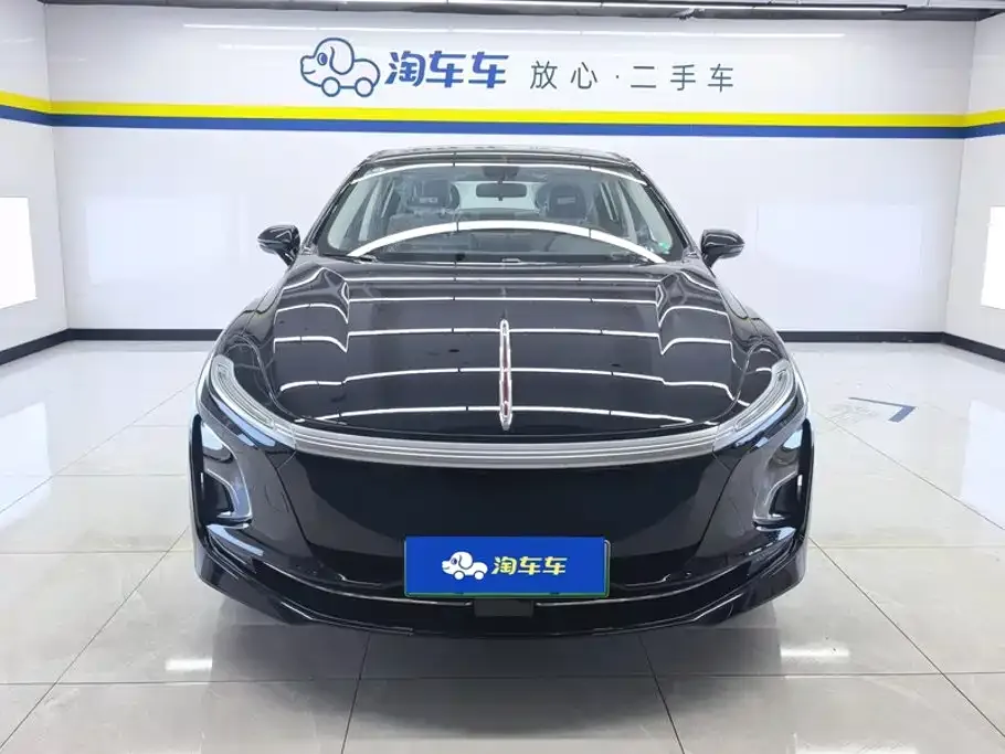 Hongqi E-QM5 — фото 4