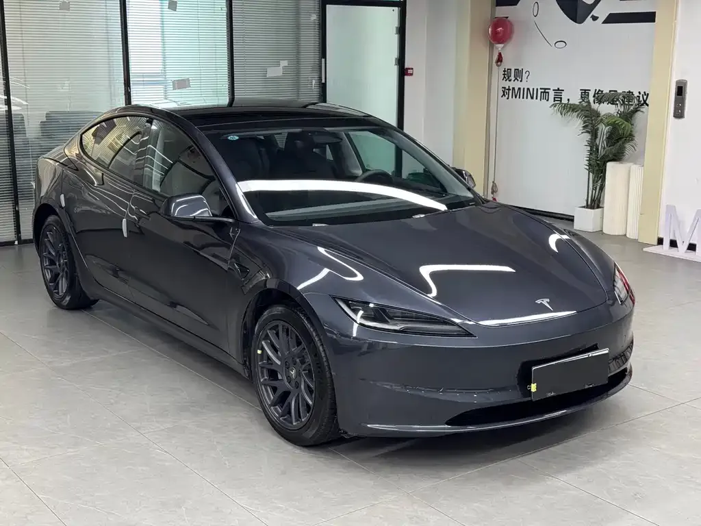 Tesla Model 3 — фото 2