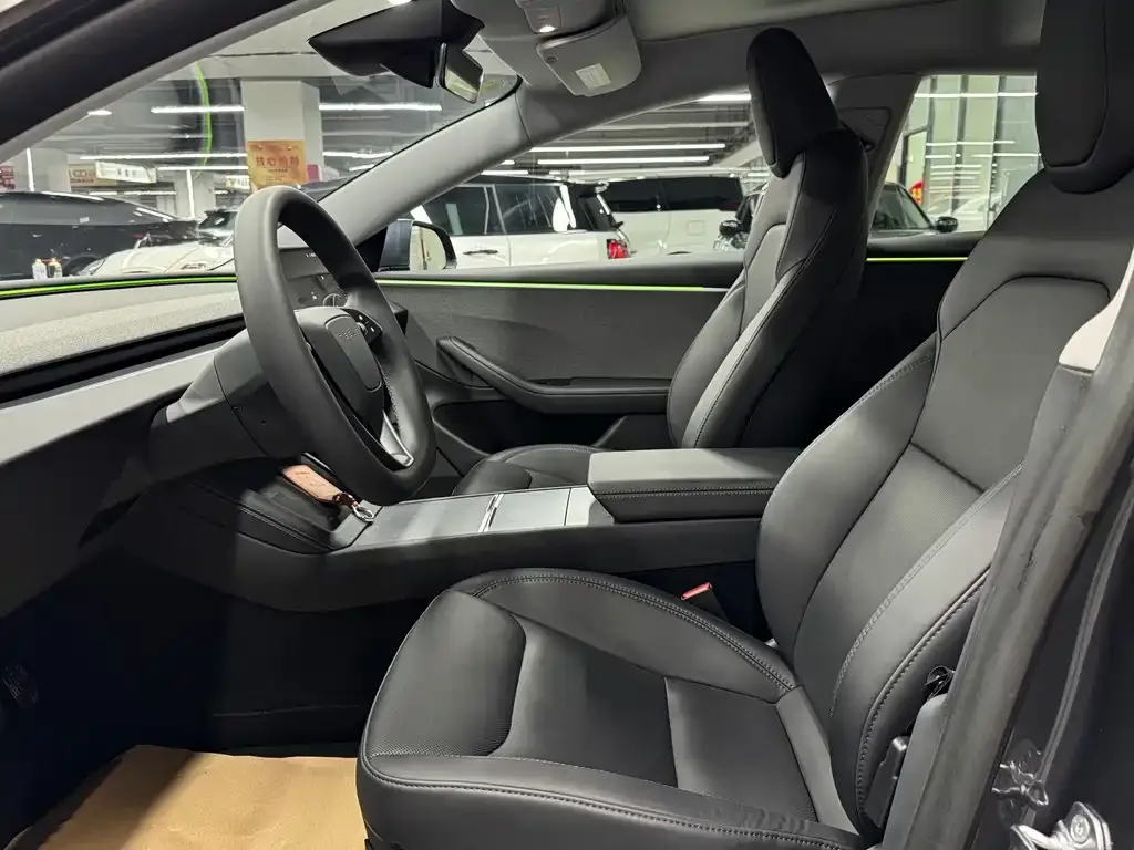 Tesla Model 3 — фото 4