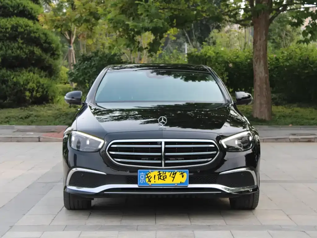 Mercedes-Benz E-Class — фото 10