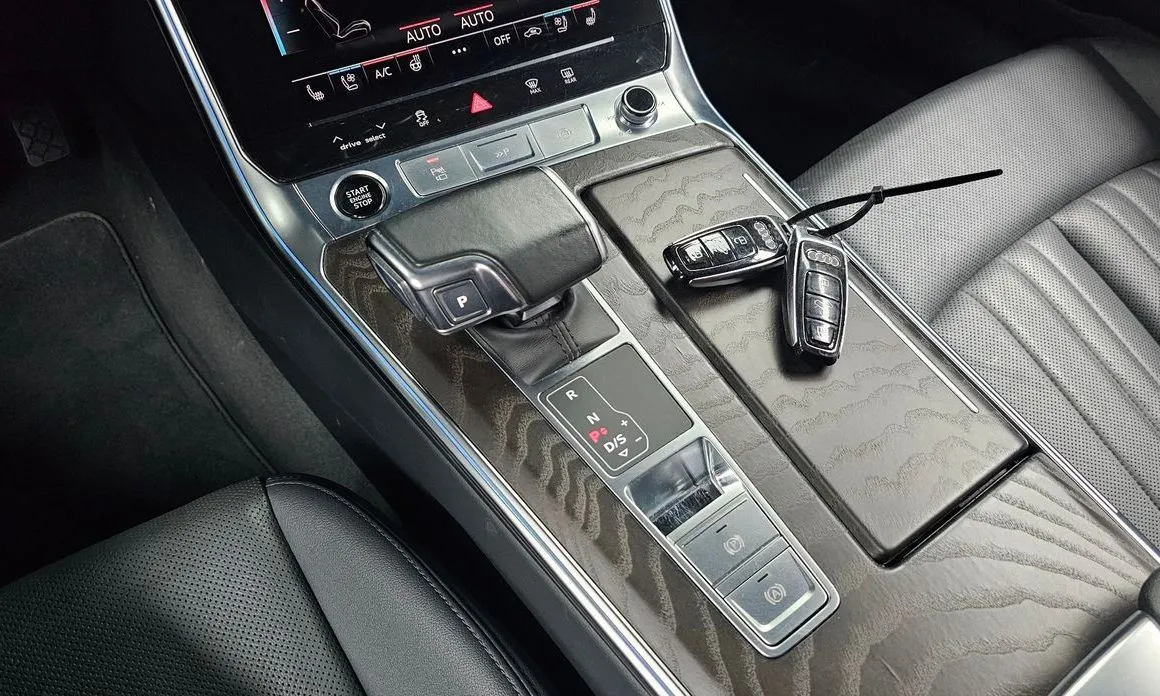 Audi A6 — фото 10