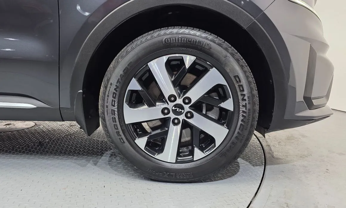 Kia Sorento — фото 9