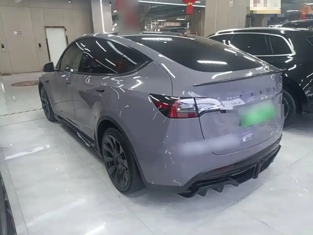 Tesla Model Y — фото 6
