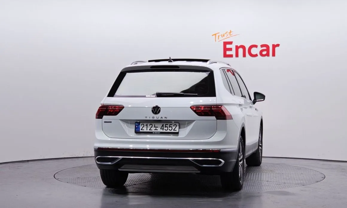 Volkswagen Tiguan — фото 4