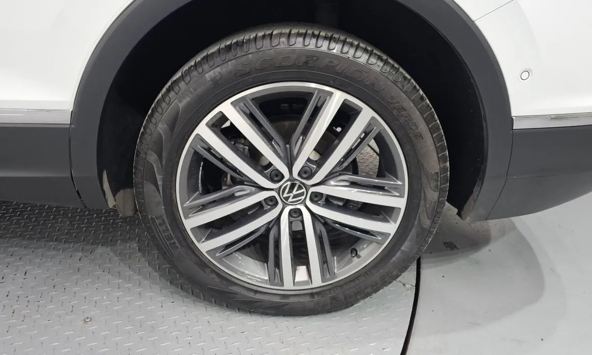 Volkswagen Tiguan — фото 5