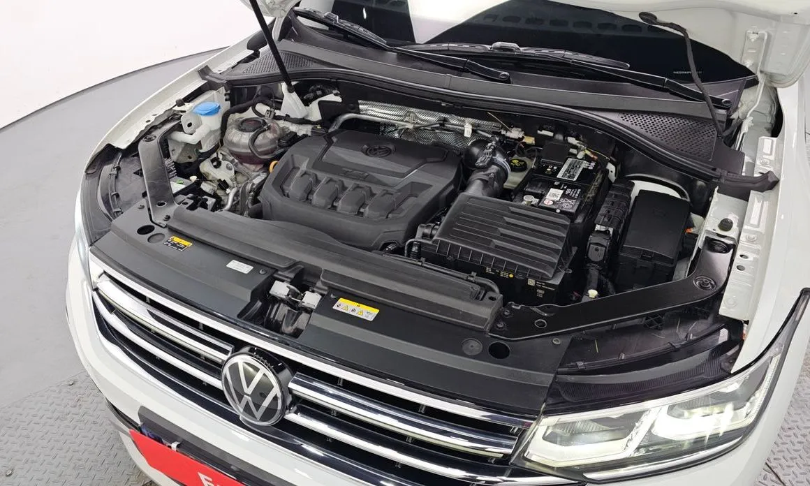 Volkswagen Tiguan — фото 10