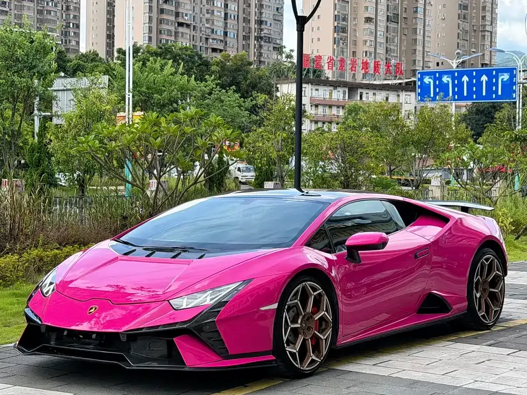 Lamborghini Huracan — фото 1