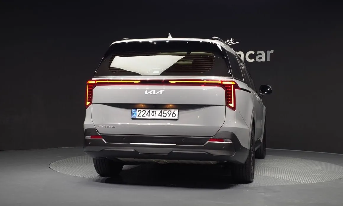 Kia Carnival — фото 5