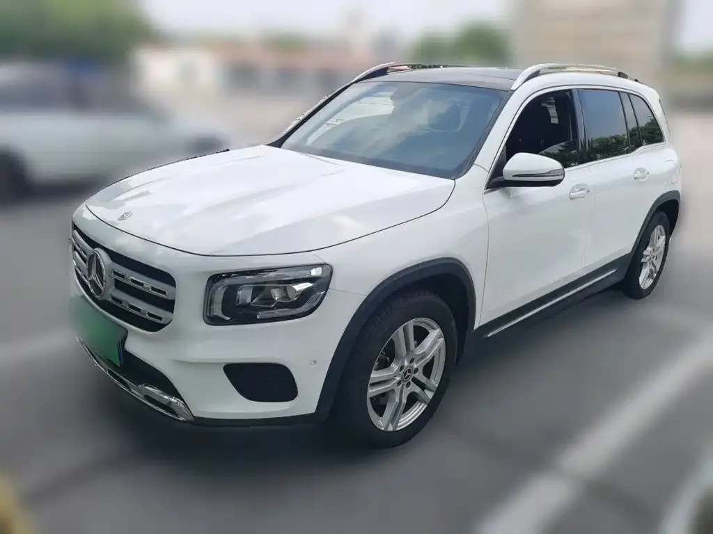 Mercedes-Benz GLB — фото 1